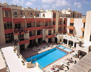 Clover Holiday Complex Qawra Kültér fotó